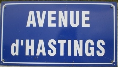 Panneau avenue d'Hastings, Falaise - Photo : G. Brame