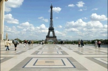 Tour Eiffel, vue de l'Esplanade du Trocadero - Photo F. de la Mure, MAEE